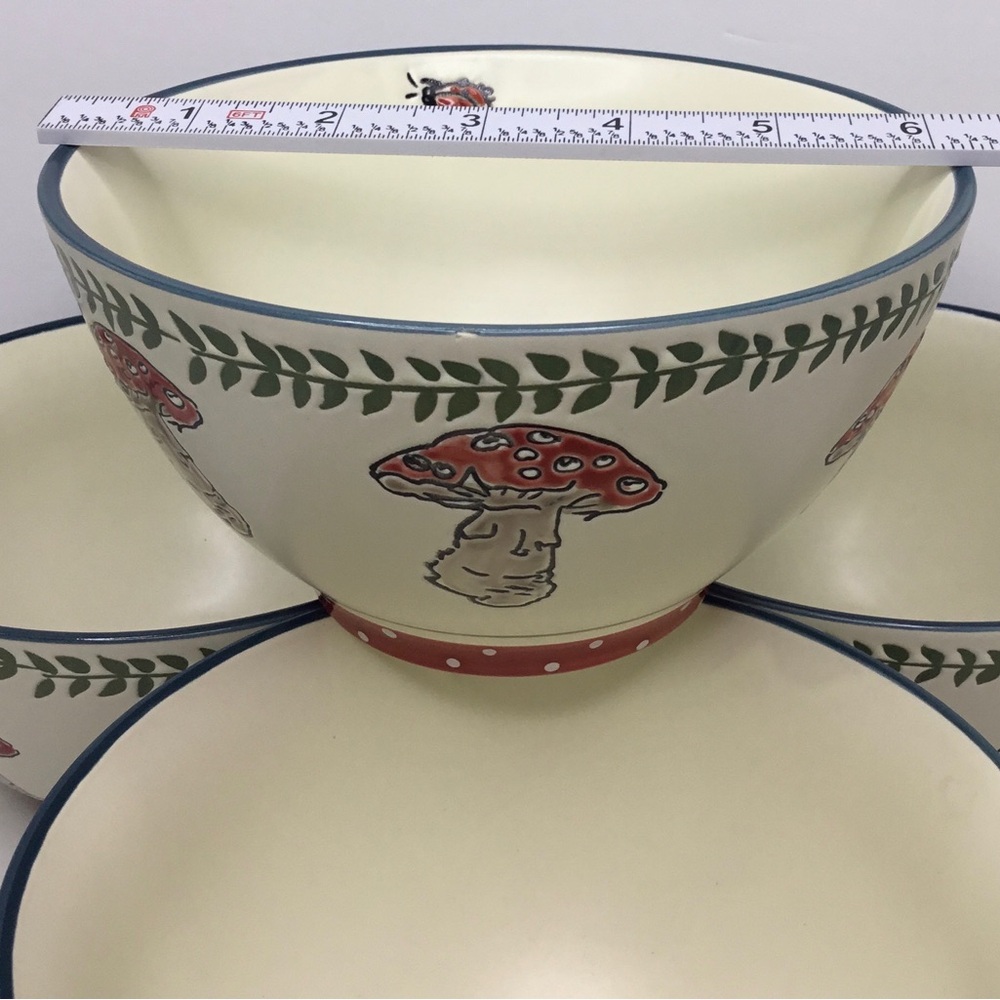 4 Cereal Bowls 
Spectrum Ceramic 6” Mushroom New Red and White Lady Bees - Picture 9 of 10
